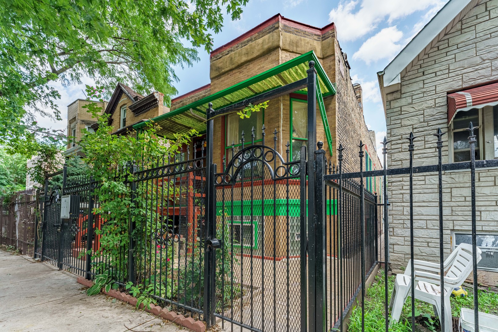 2133 S Trumbull Avenue Property Photo 3