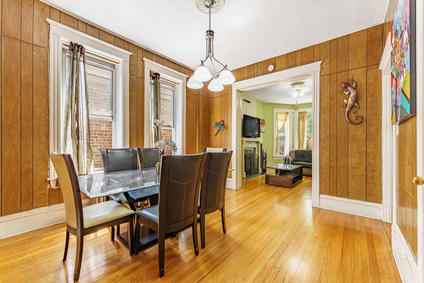 2133 S Trumbull Avenue Property Photo 8