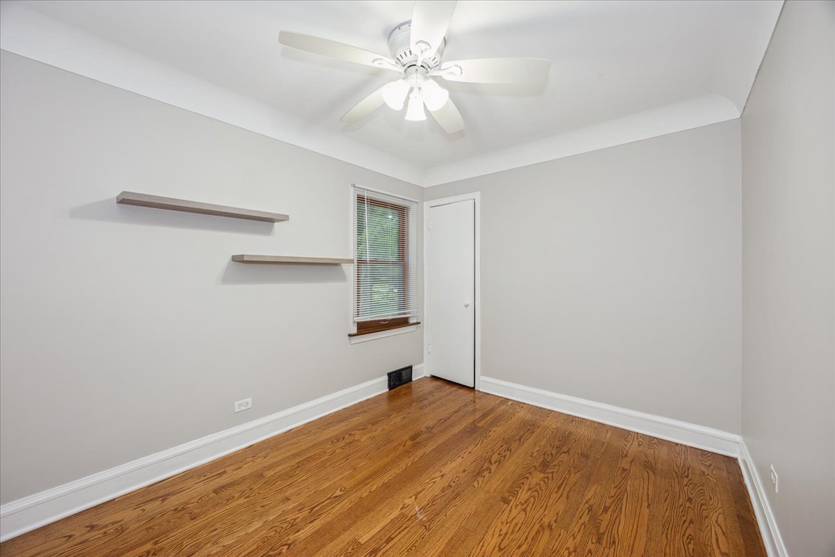 9048 Maple Avenue Property Photo 7