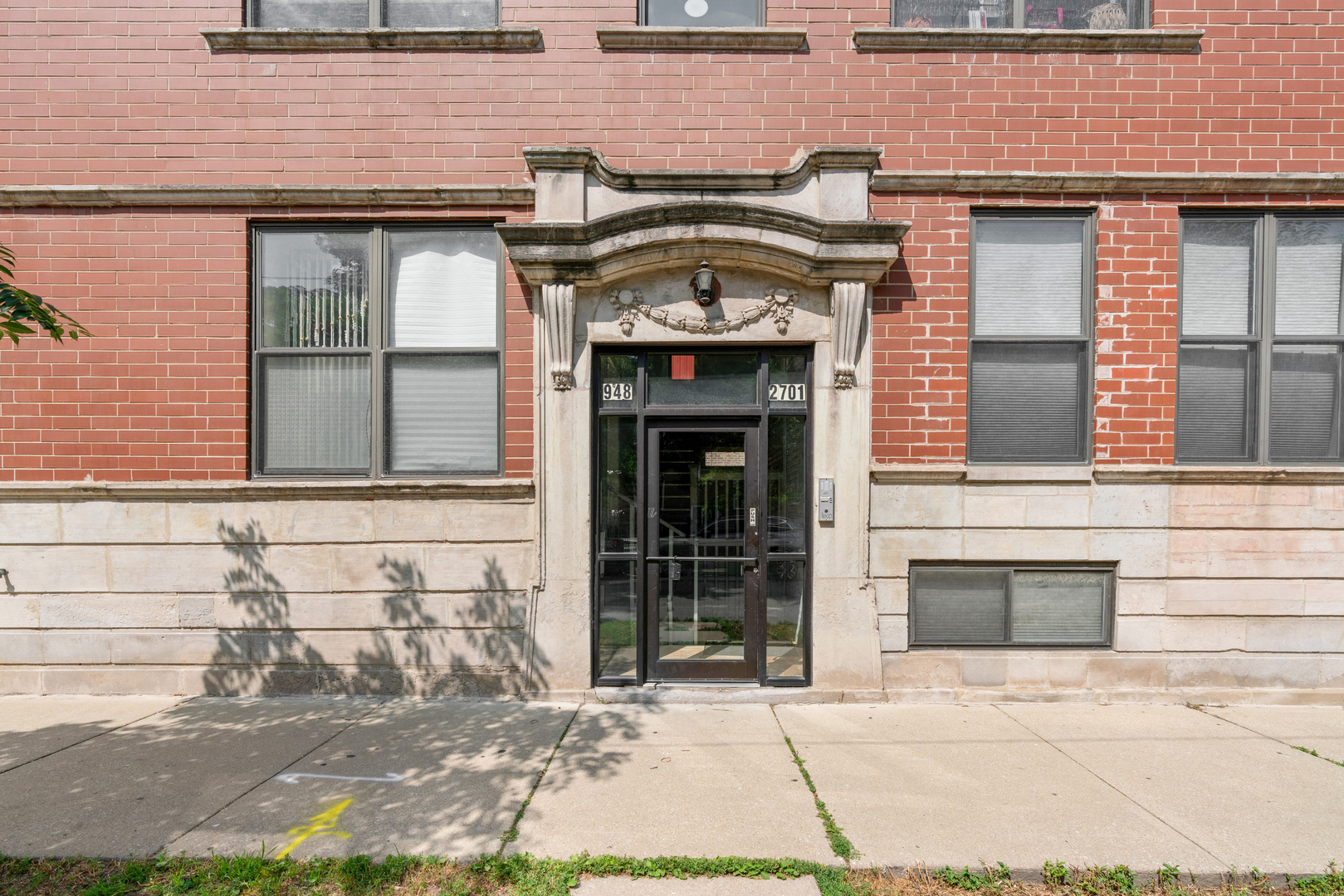 948 N Washtenaw Avenue 2n Property Photo 2