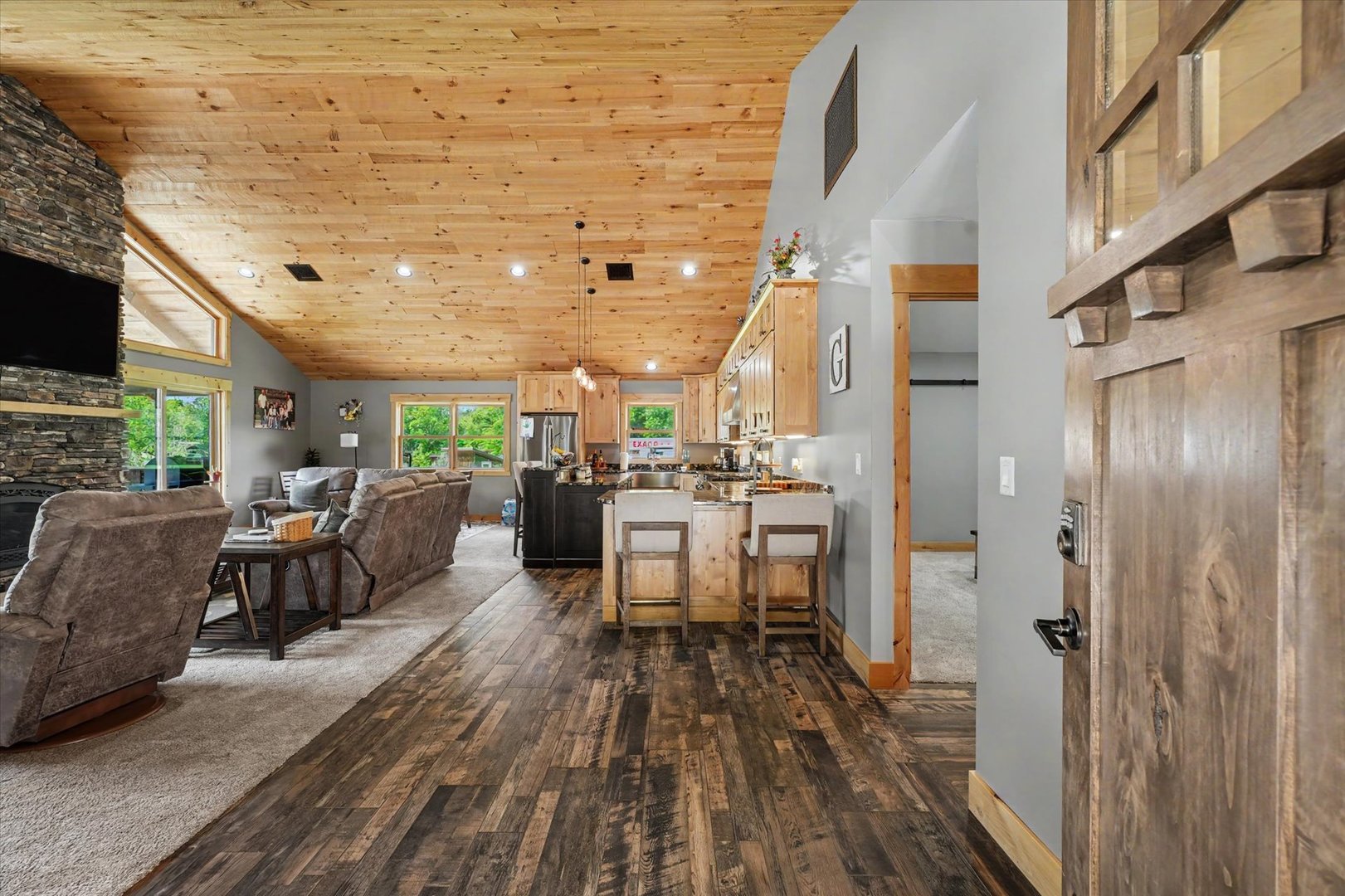 13550 B Hungry Hollow Road Property Photo 8