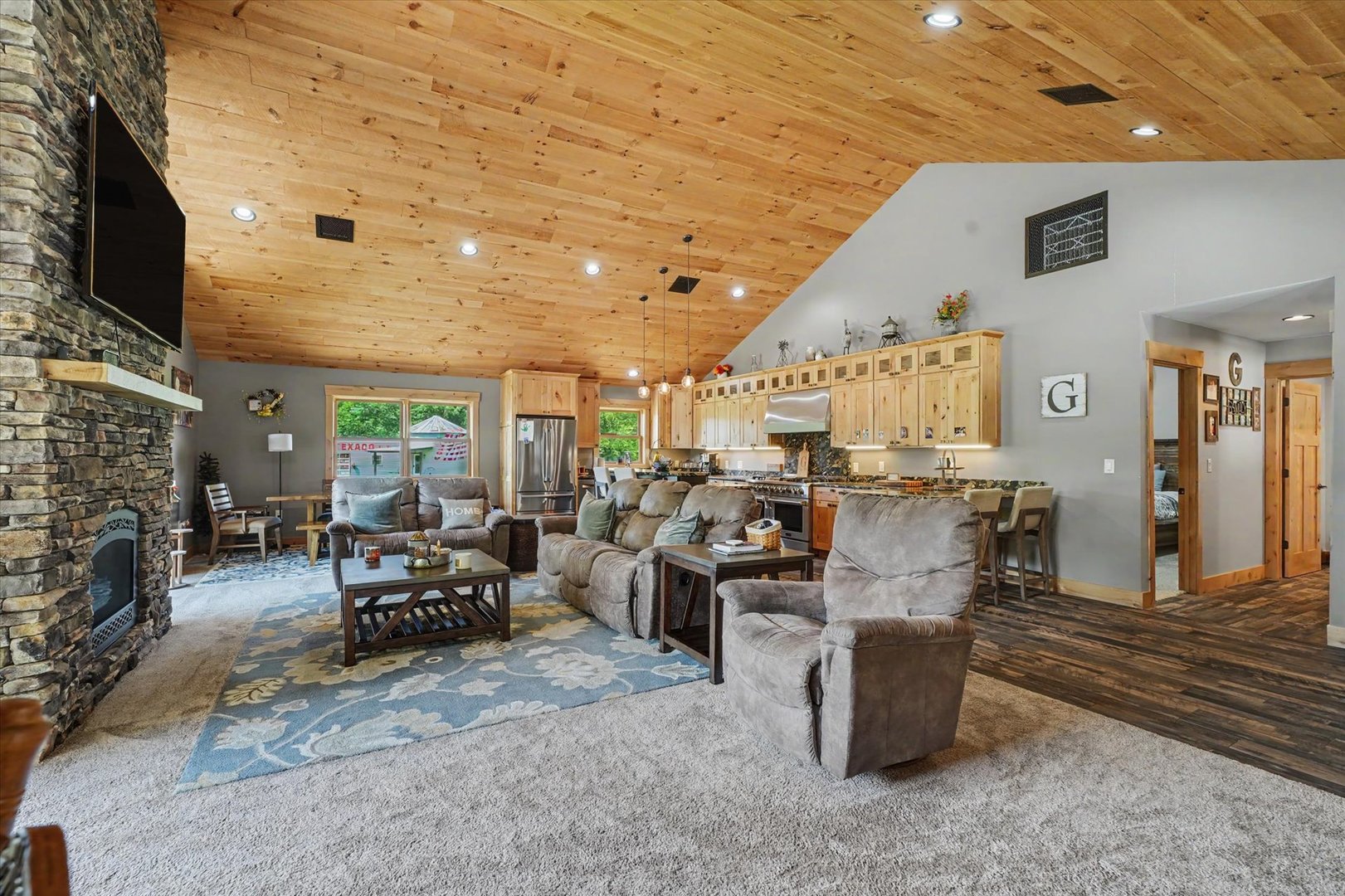 13550 B Hungry Hollow Road Property Photo 12