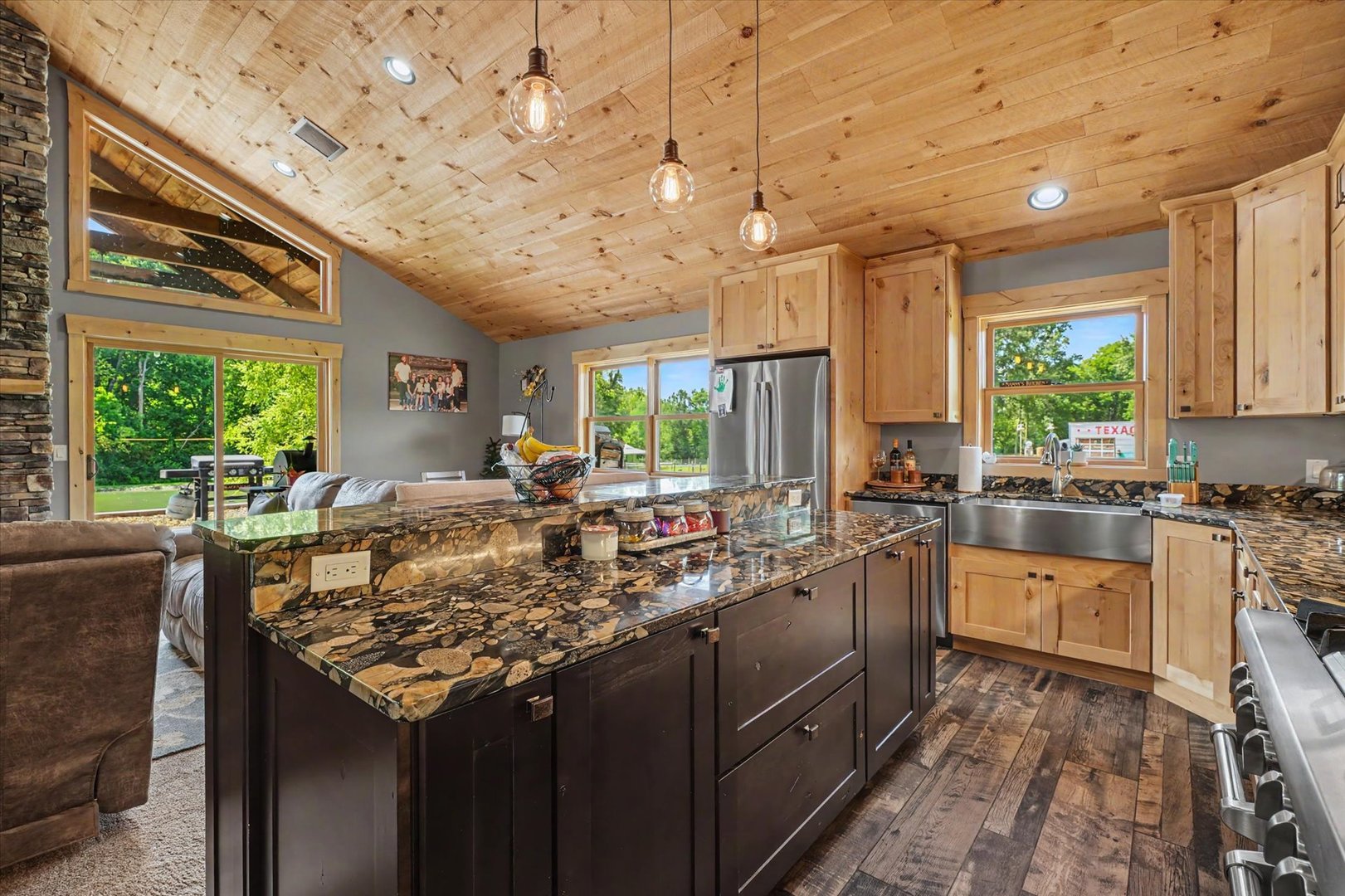 13550 B Hungry Hollow Road Property Photo 17