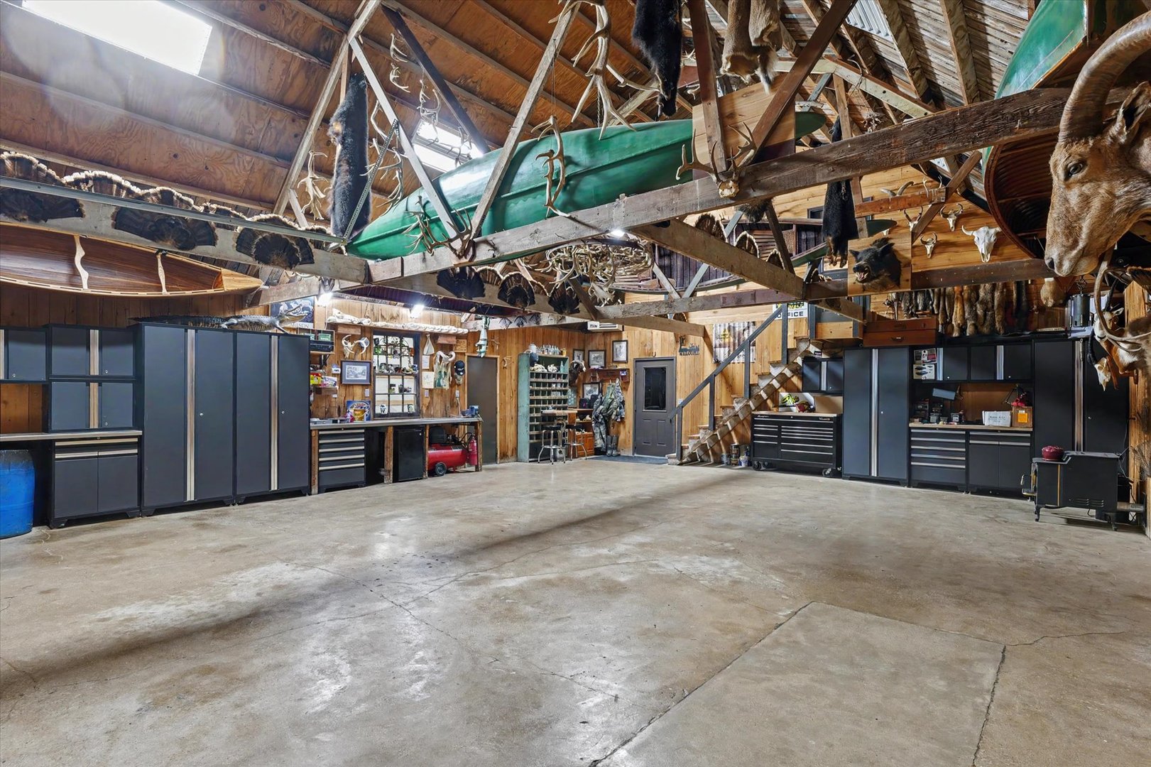 13550 B Hungry Hollow Road Property Photo 40