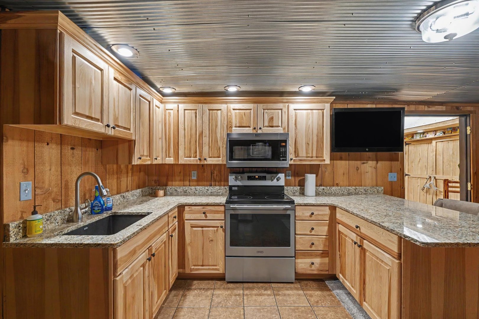 13550 B Hungry Hollow Road Property Photo 48