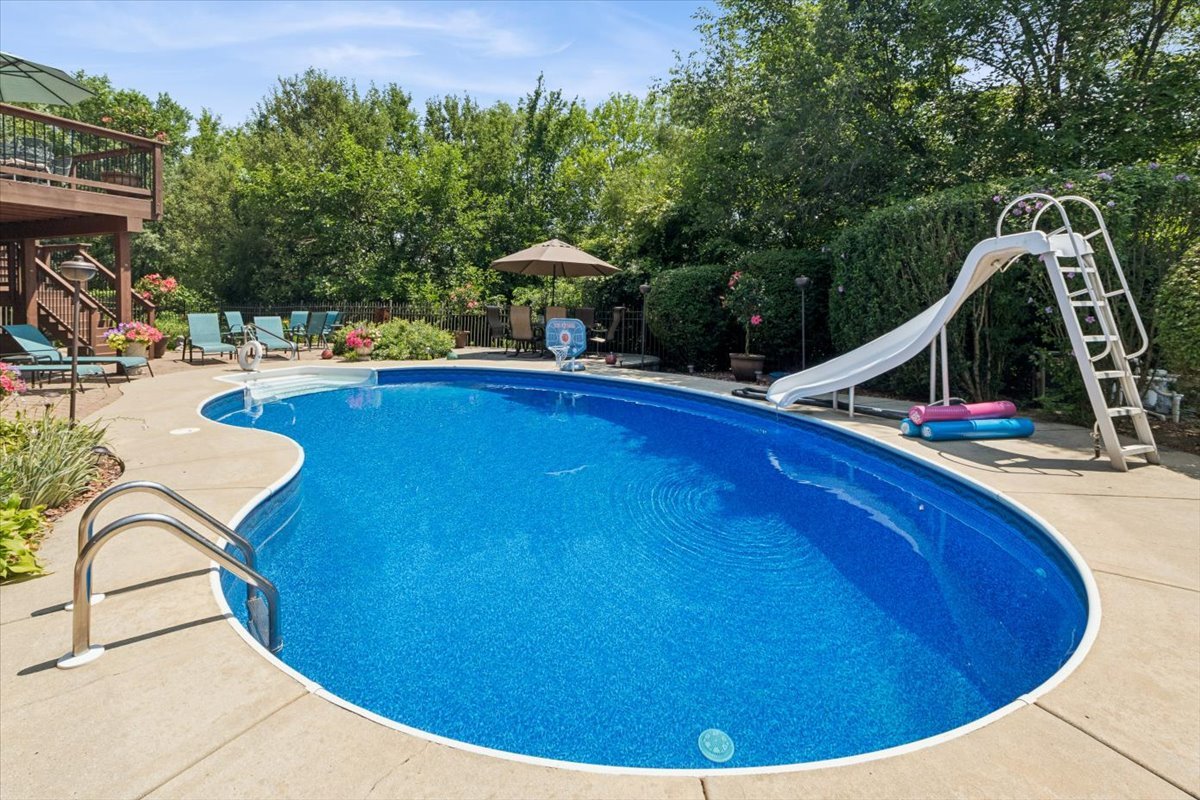 10949 Fawn Trail Drive Property Photo 28