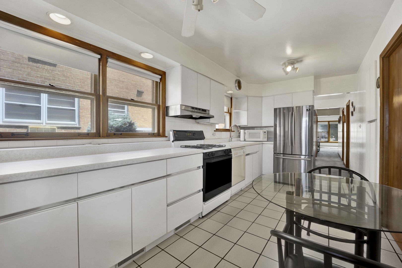 7740 W Belmont Avenue Property Photo 13