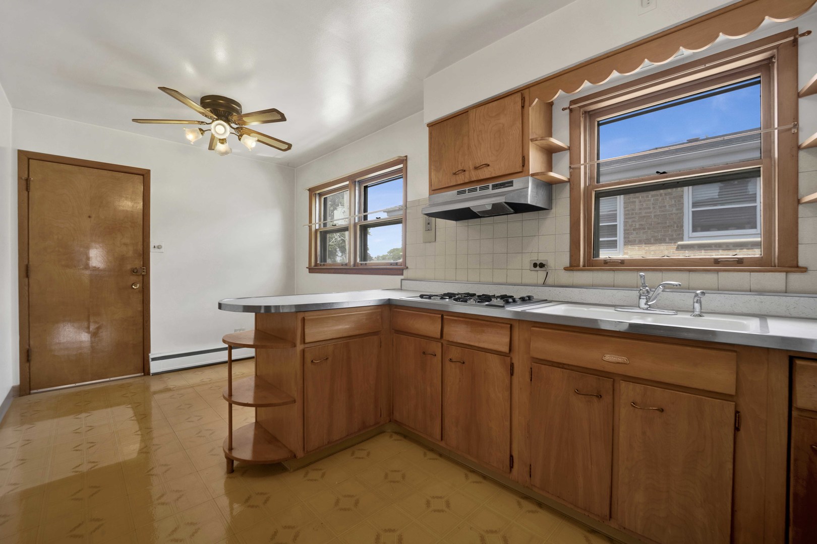7740 W Belmont Avenue Property Photo 31