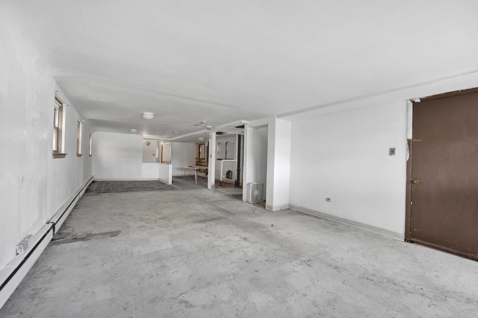 7740 W Belmont Avenue Property Photo 38