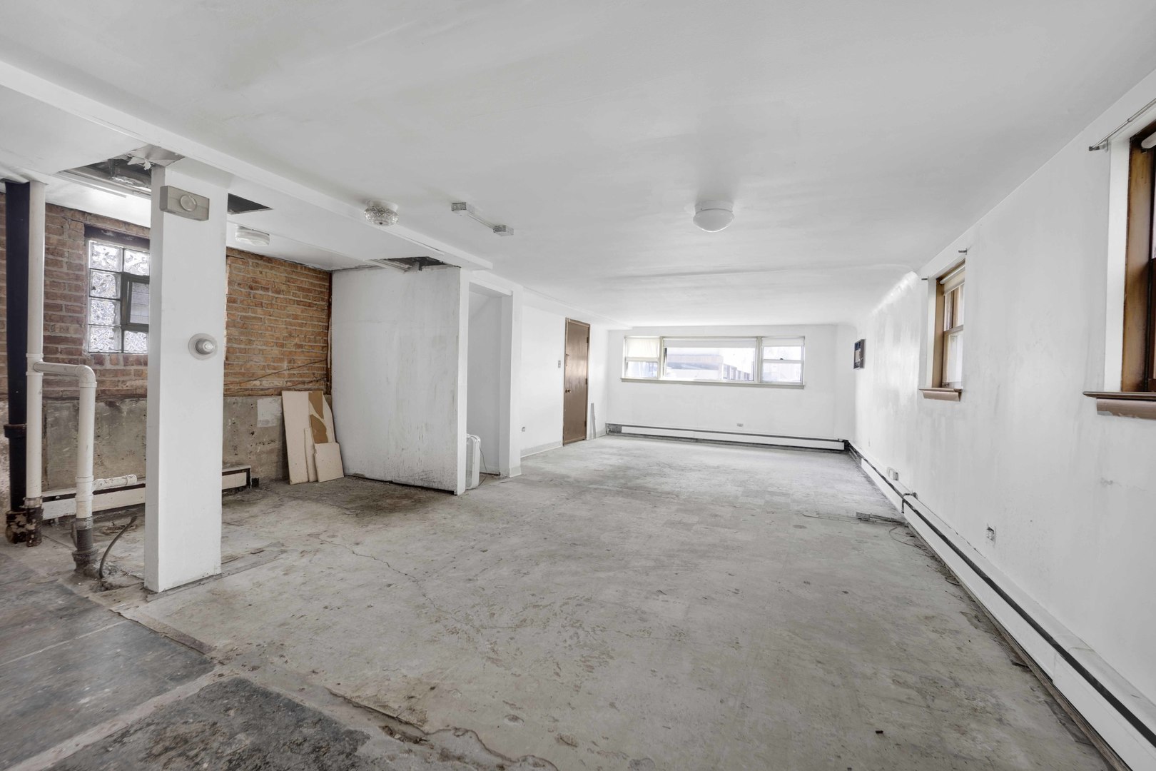 7740 W Belmont Avenue Property Photo 40