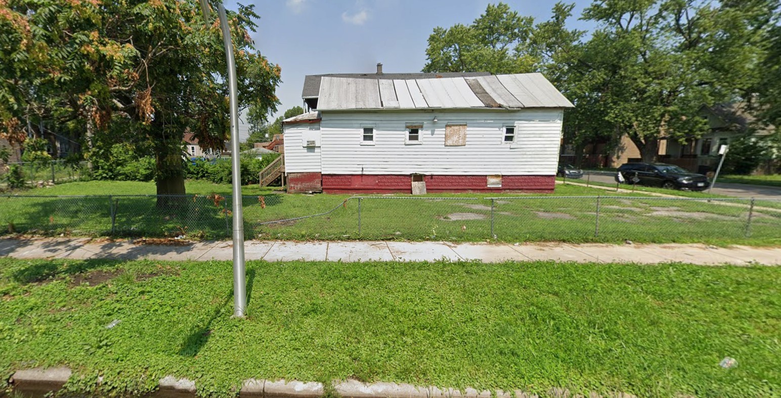 6354 S May Street Property Photo 1