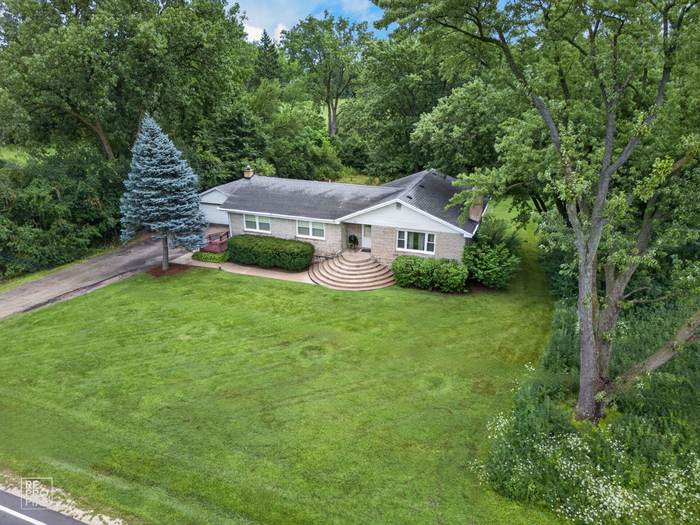 4n751 Aka 251 Medinah Road Property Photo 1