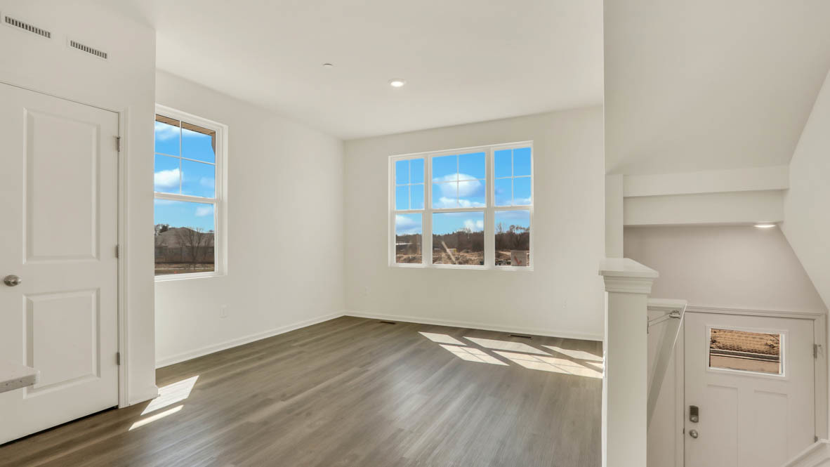 2048 Yellowstone Boulevard Property Photo 5