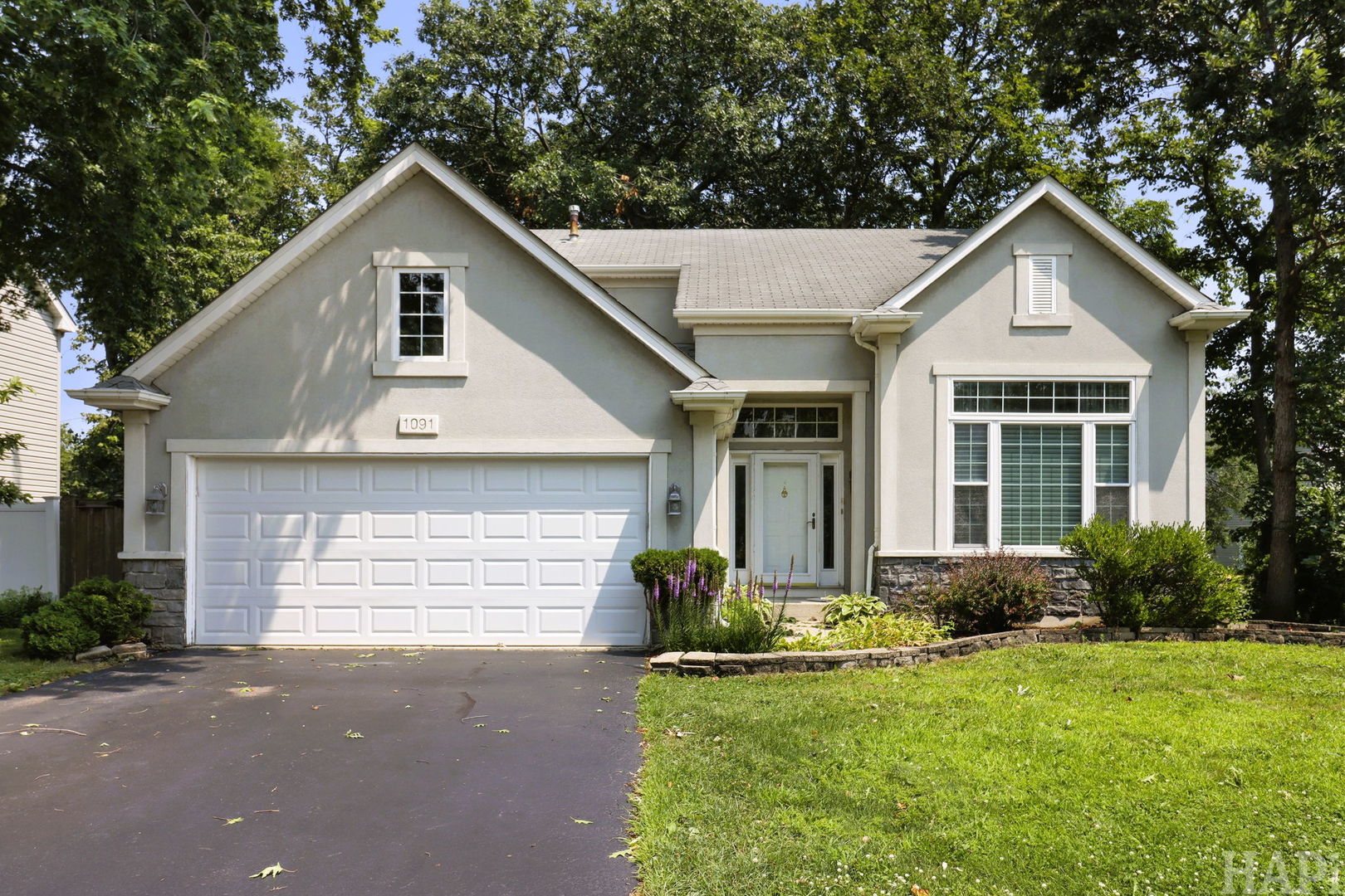 1091 S Normandy Road Property Photo 2