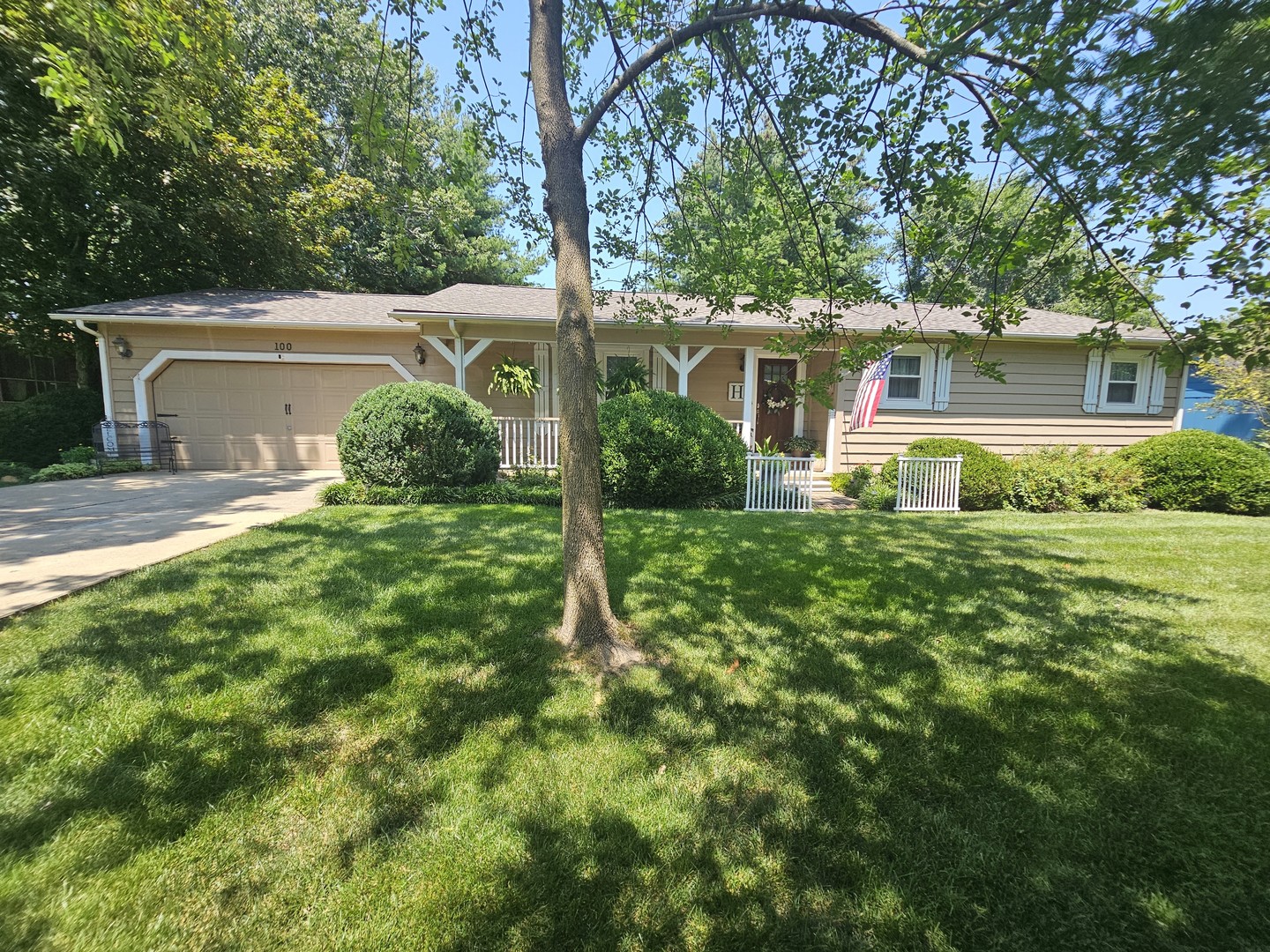 100 Cherry Drive Property Photo 1