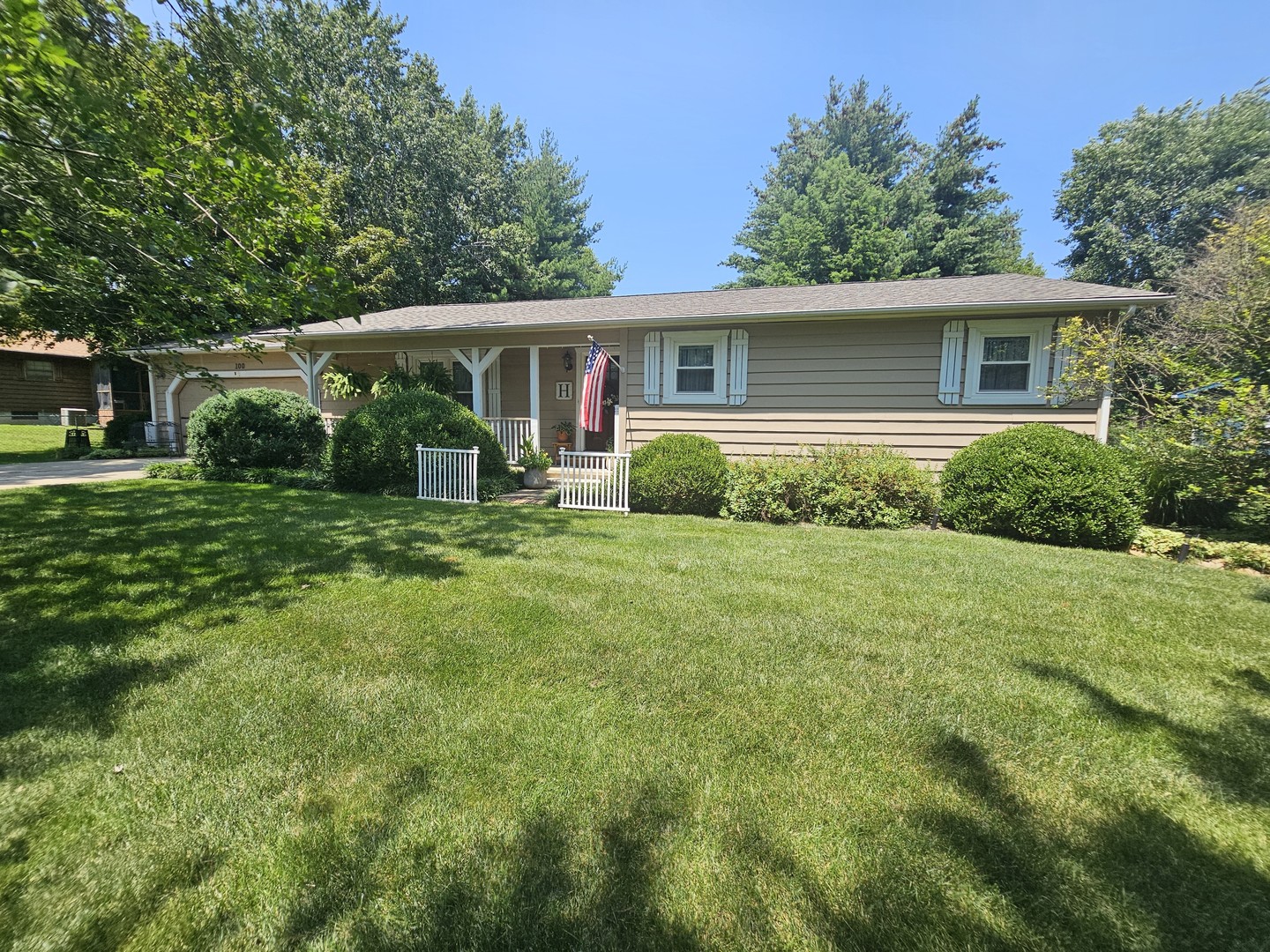 100 Cherry Drive Property Photo 2