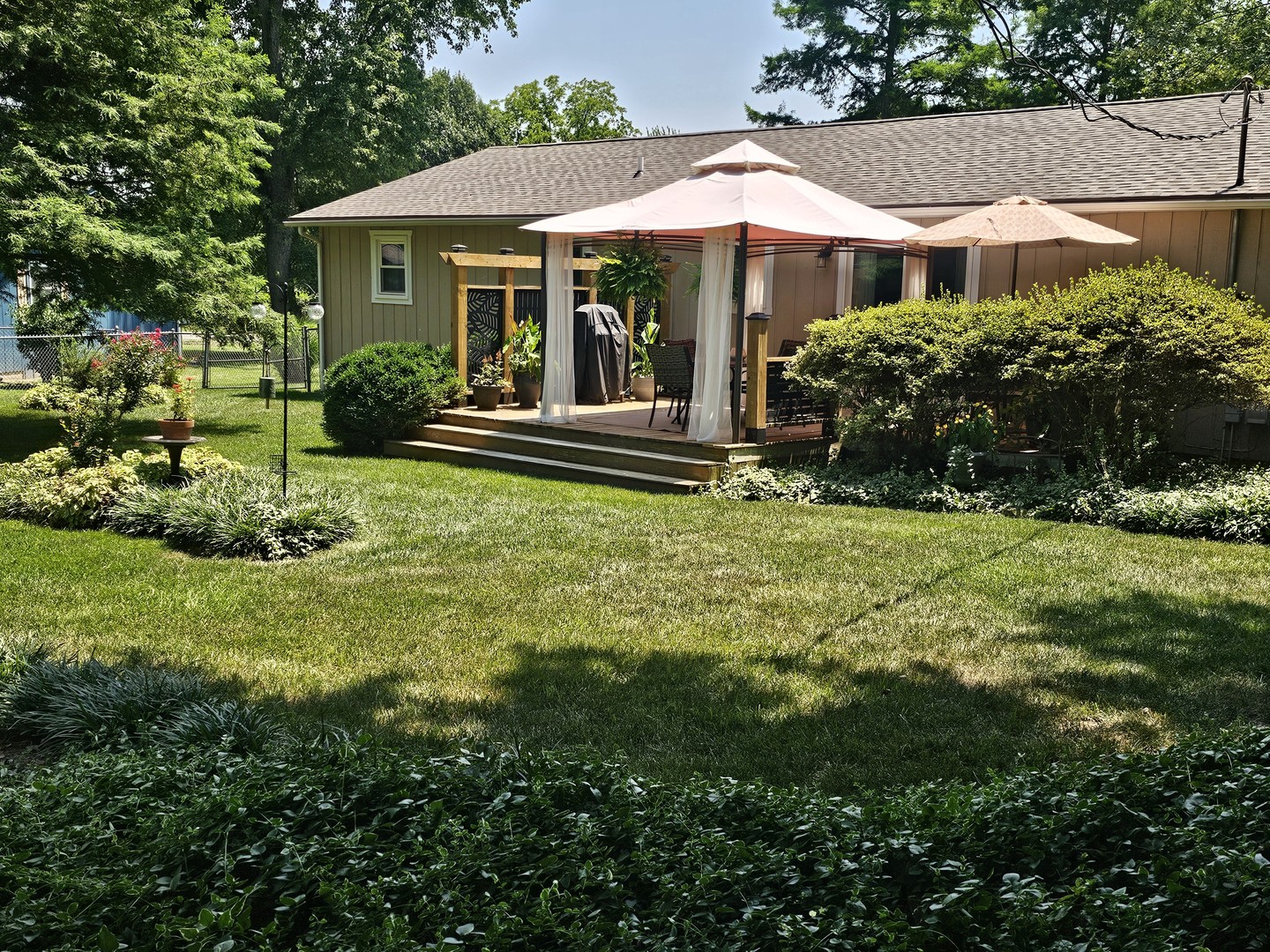 100 Cherry Drive Property Photo 3