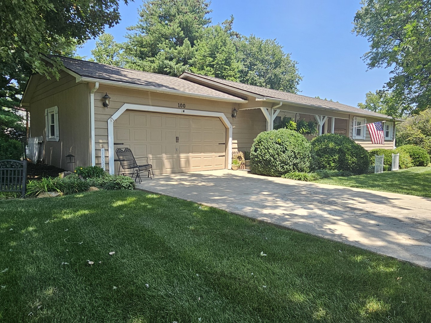 100 Cherry Drive Property Photo 4