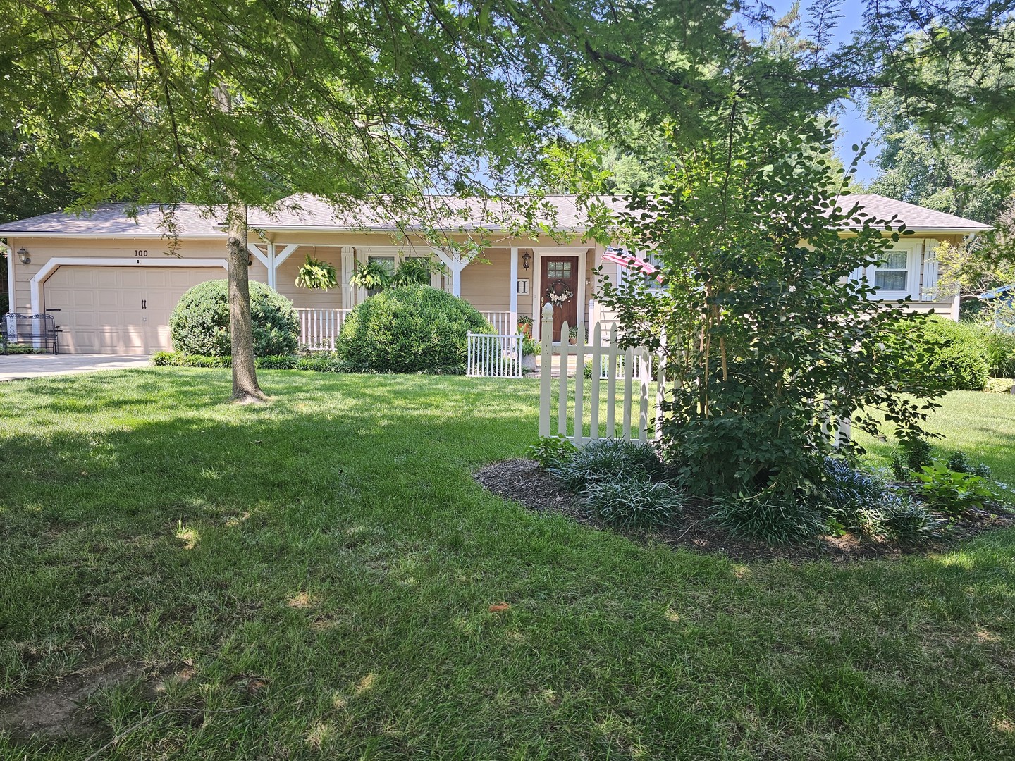 100 Cherry Drive Property Photo 9