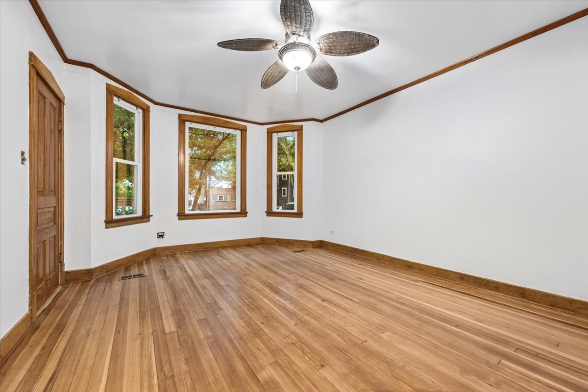 3650 W Oakdale Avenue Property Photo 15