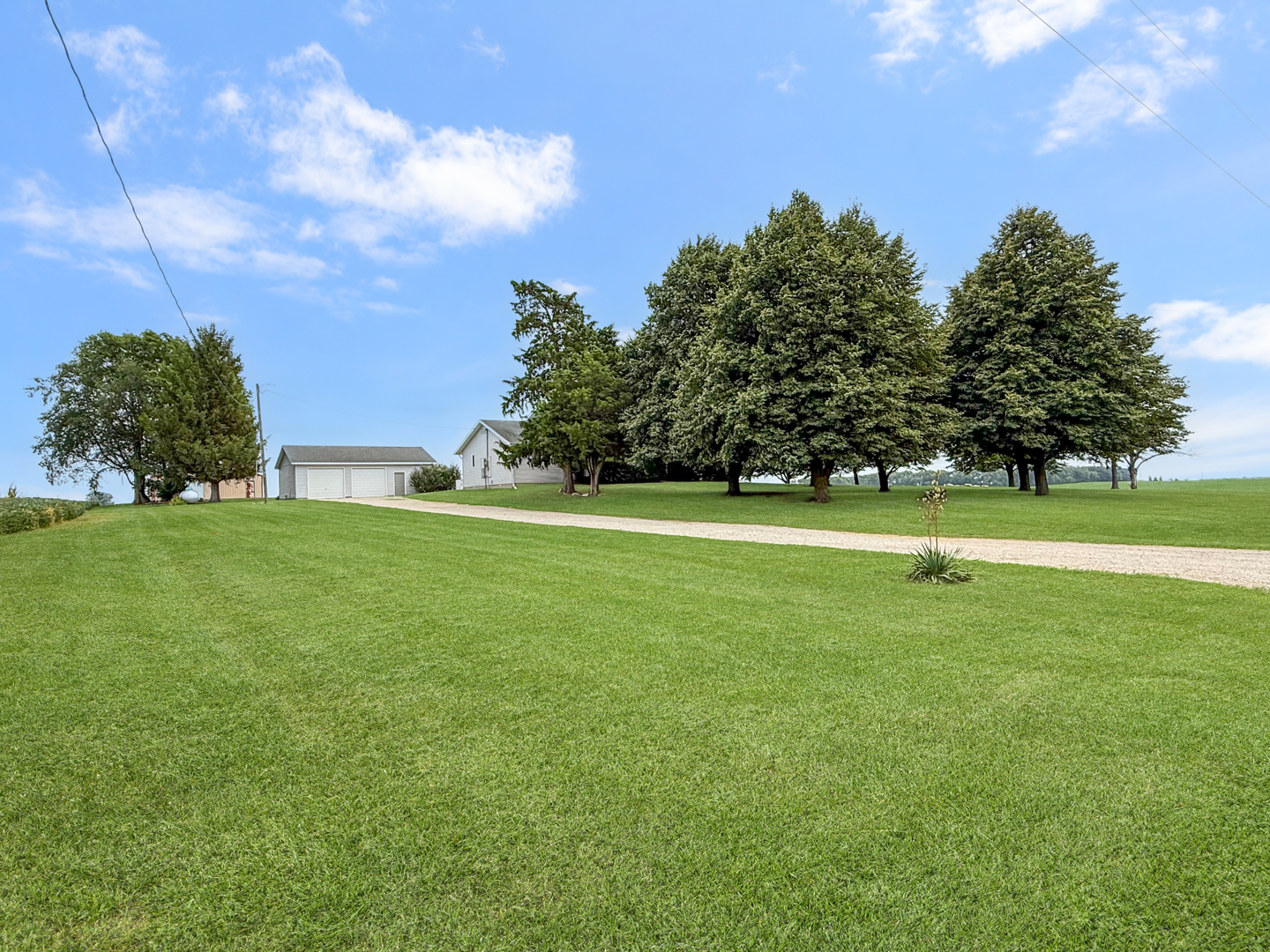 3364 County Road 1500 E Property Photo 2