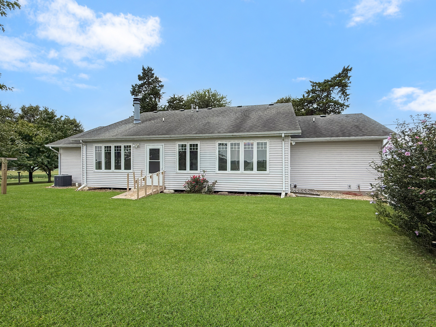 3364 County Road 1500 E Property Photo 32