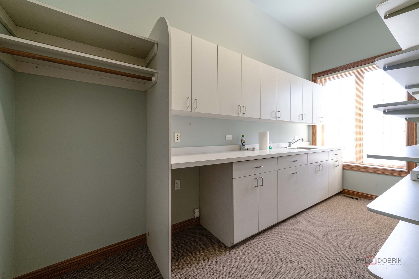 1017 W Park Avenue B Property Photo 6