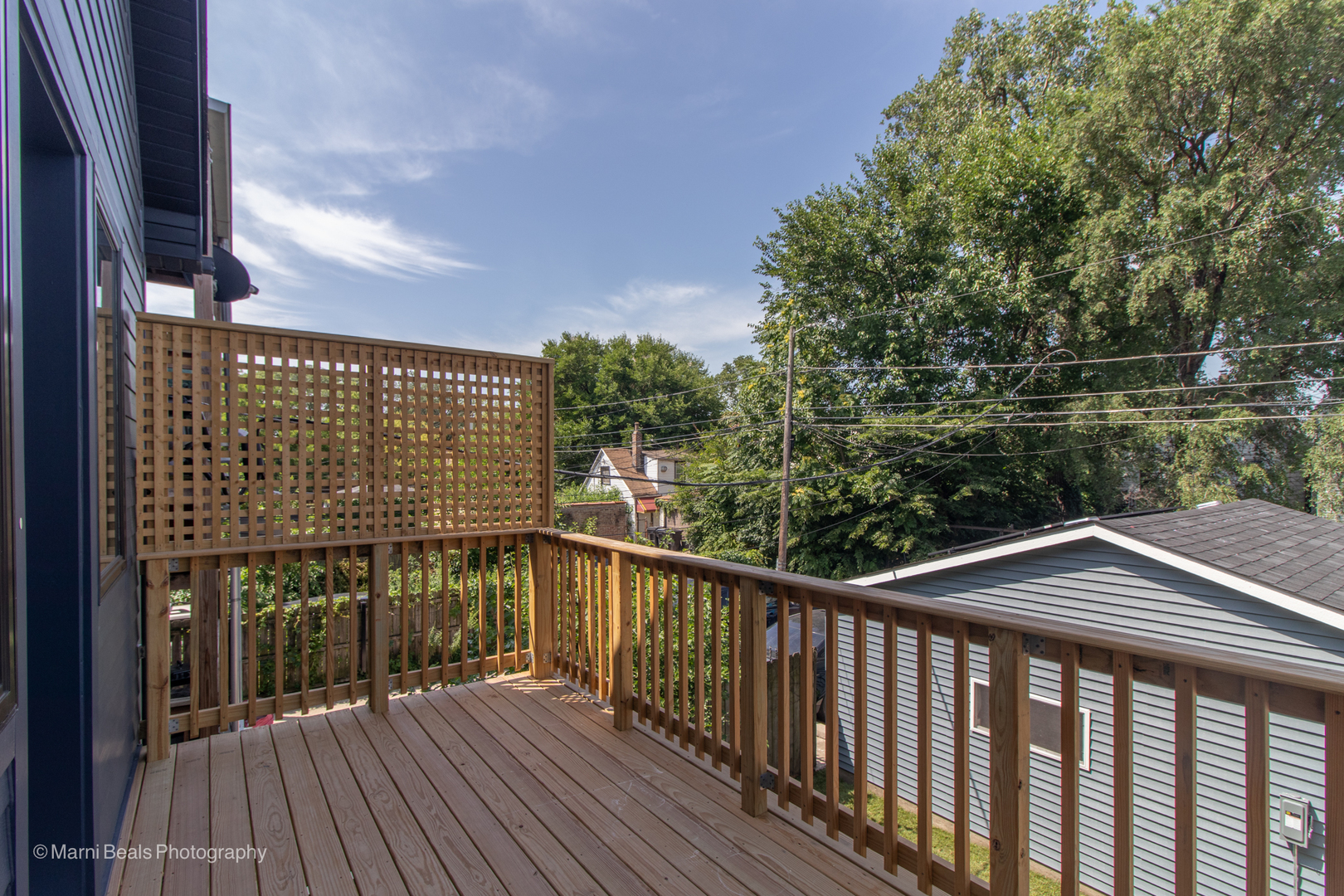 6852 S Langley Avenue Property Photo 8