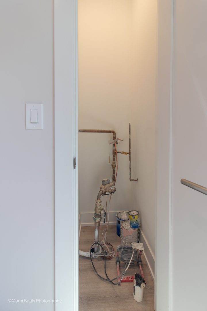 6852 S Langley Avenue Property Photo 29