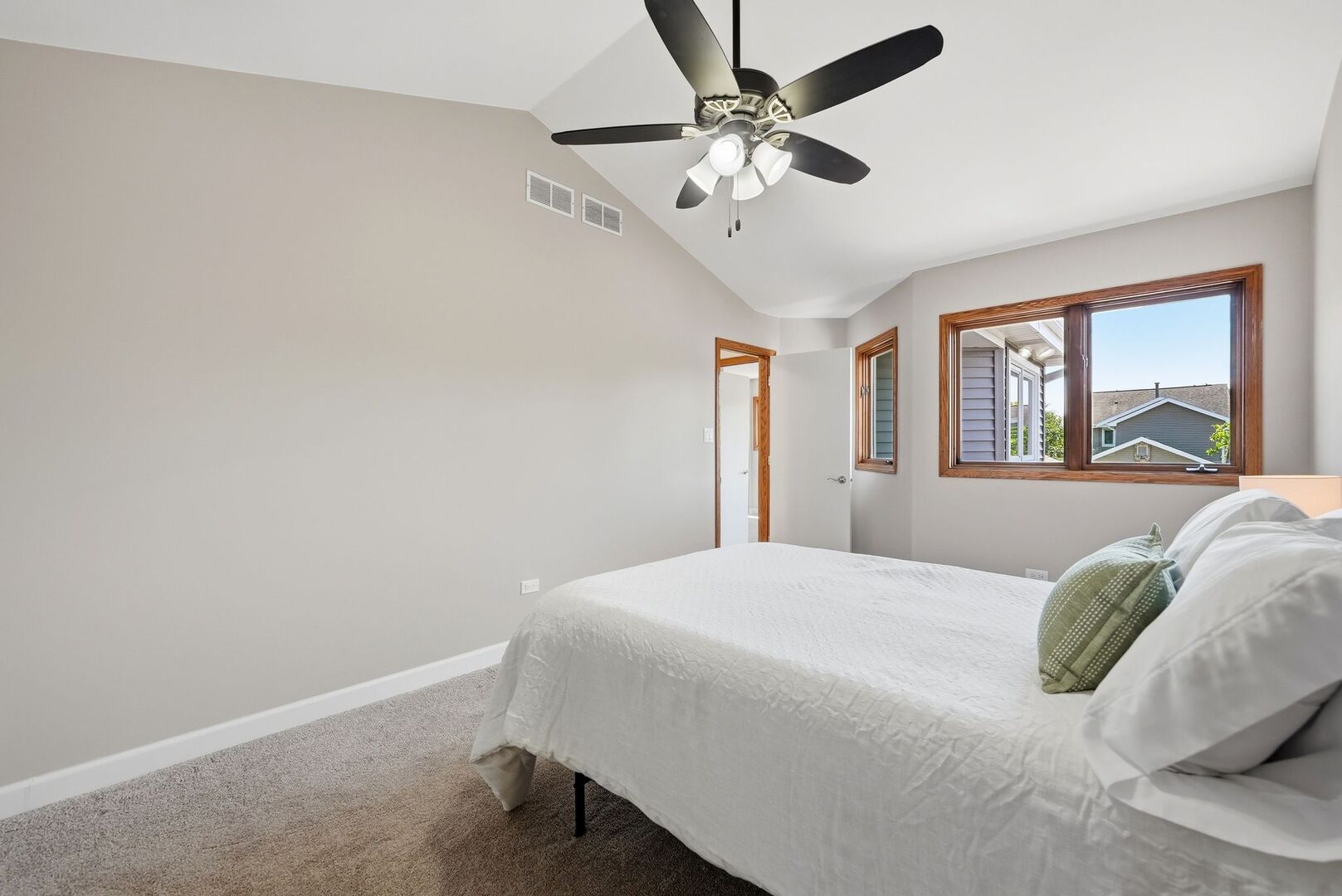 11304 Brook Crossing Court Property Photo 18