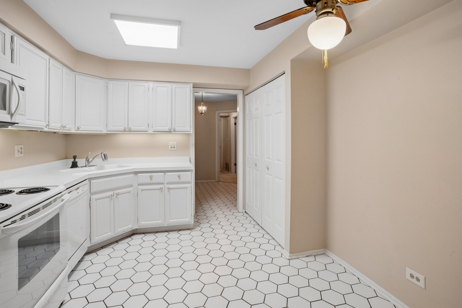 200 Lake Boulevard 428 Property Photo 8