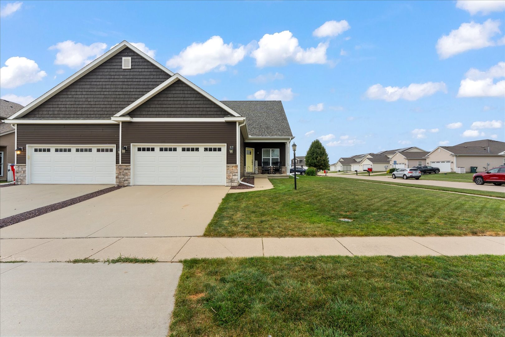 3402 Boulder Ridge Drive Property Photo 2
