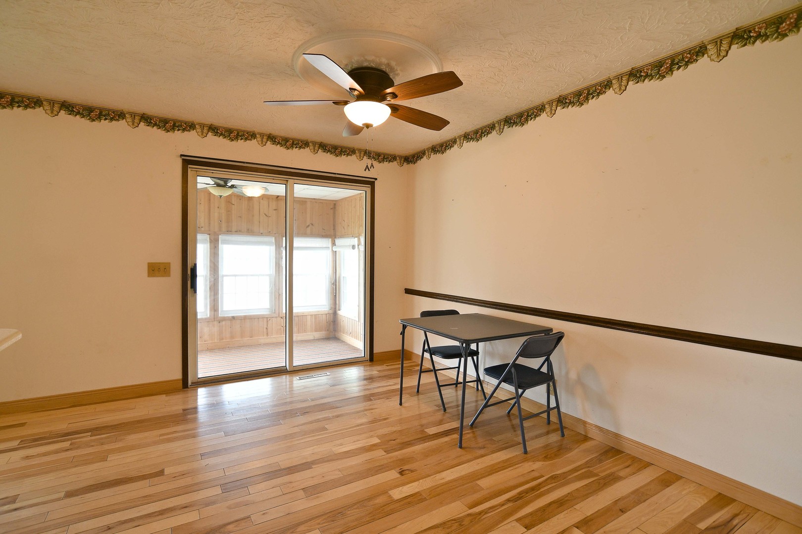 457 Avon Court Property Photo 5