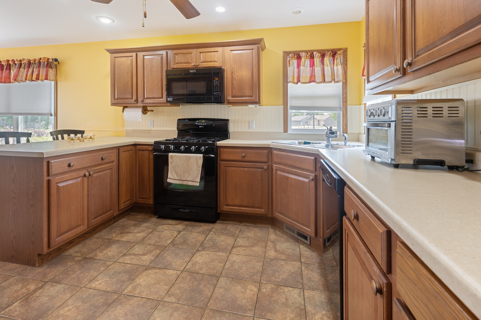1801 Squires Landing Property Photo 3