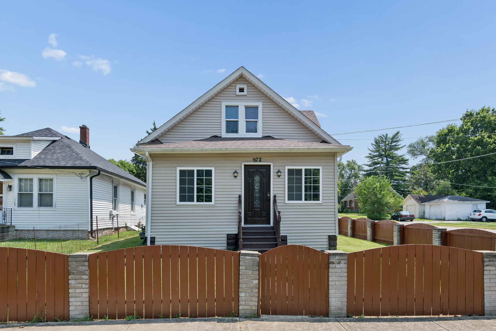 972 Sard Avenue Property Photo 1
