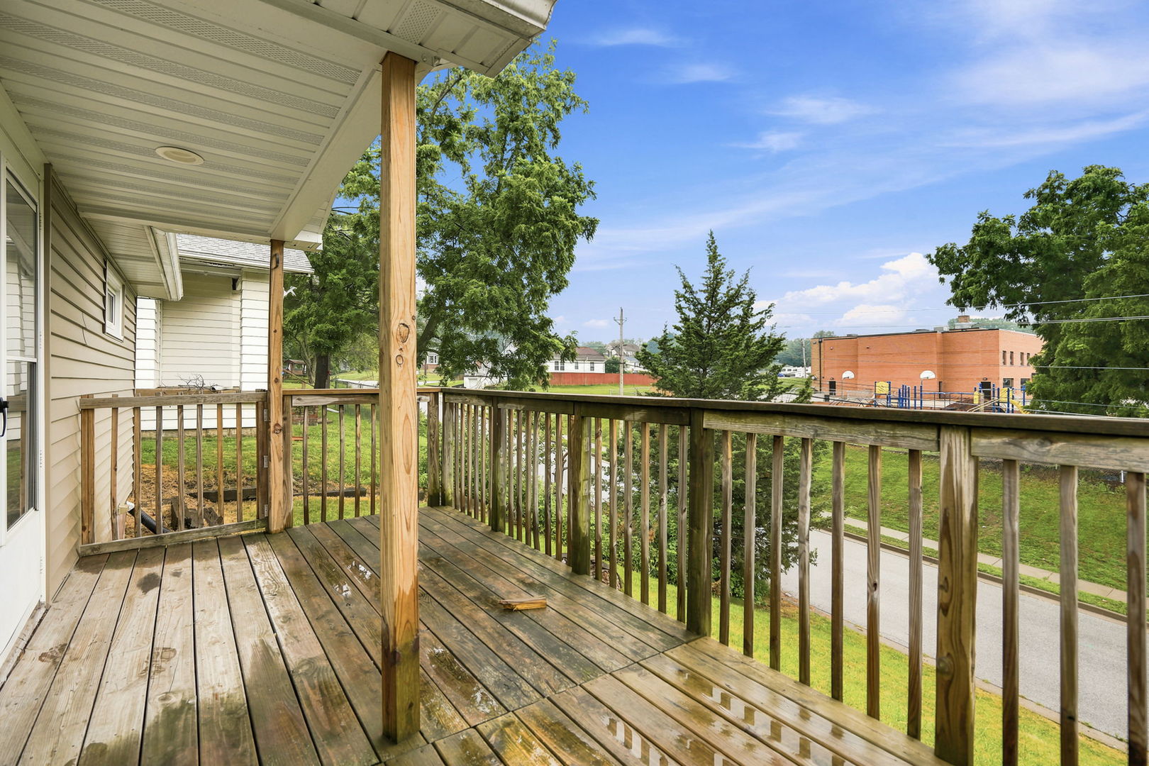 2106 5th Street Property Photo 2