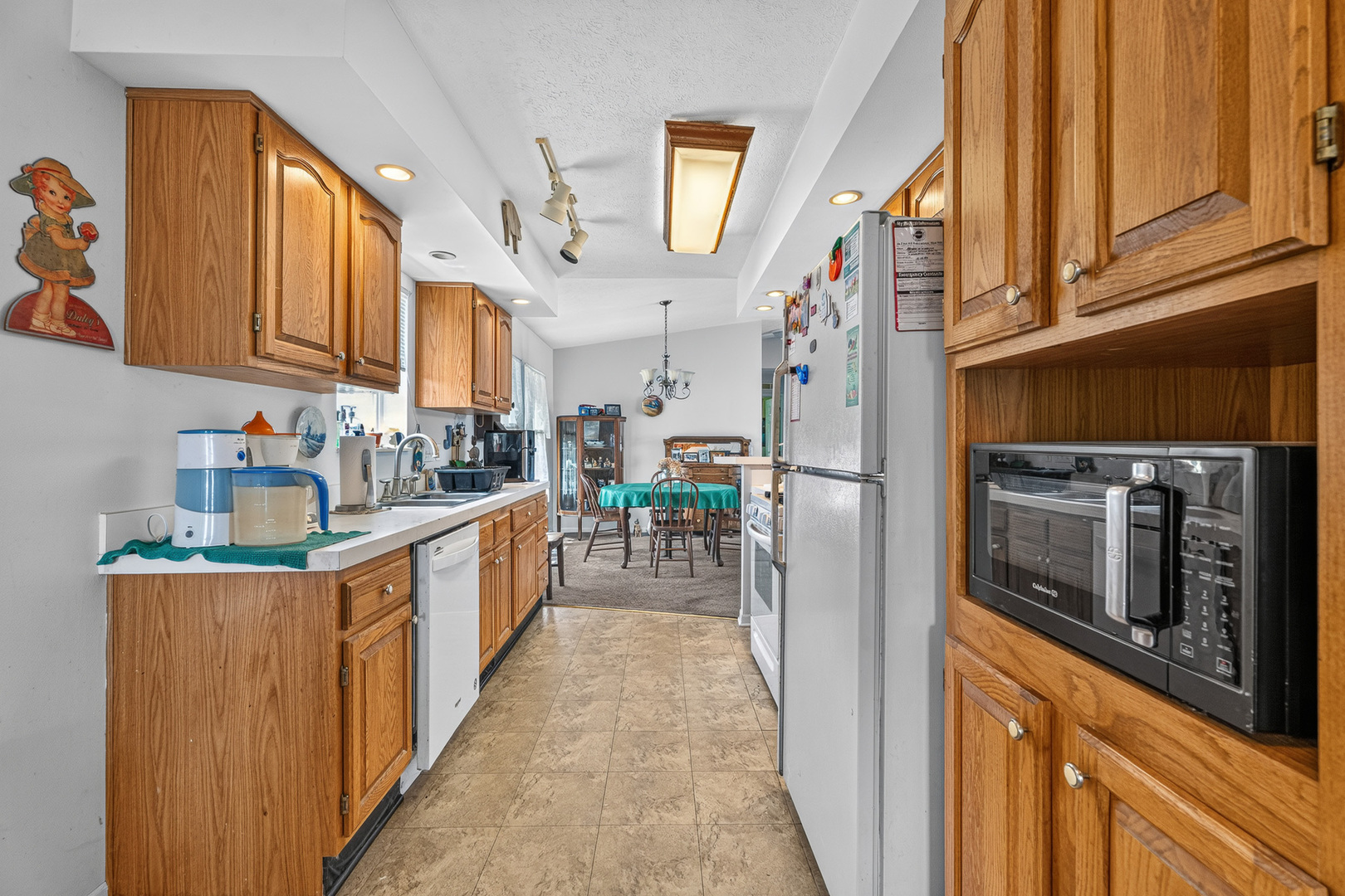 23025 Cog Hill Drive Property Photo 4