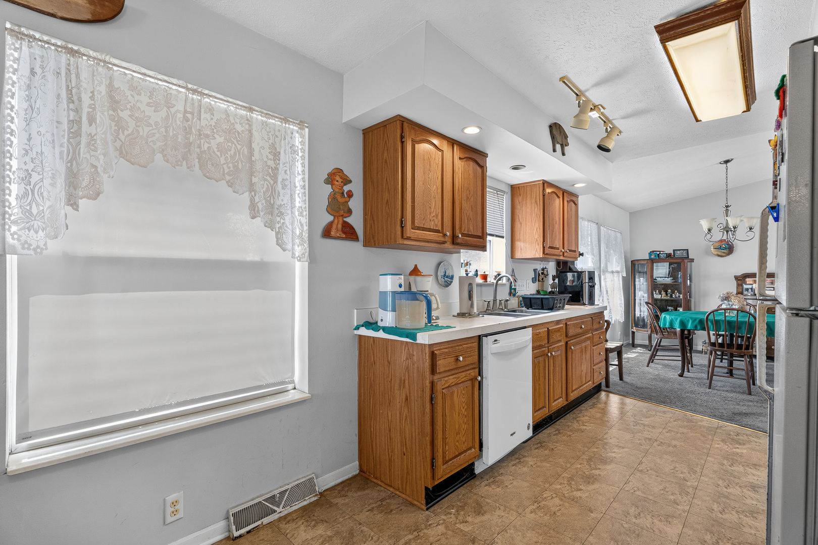 23025 Cog Hill Drive Property Photo 8