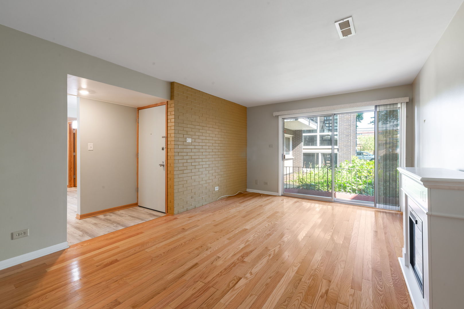 653 South Boulevard 101s Property Photo 10