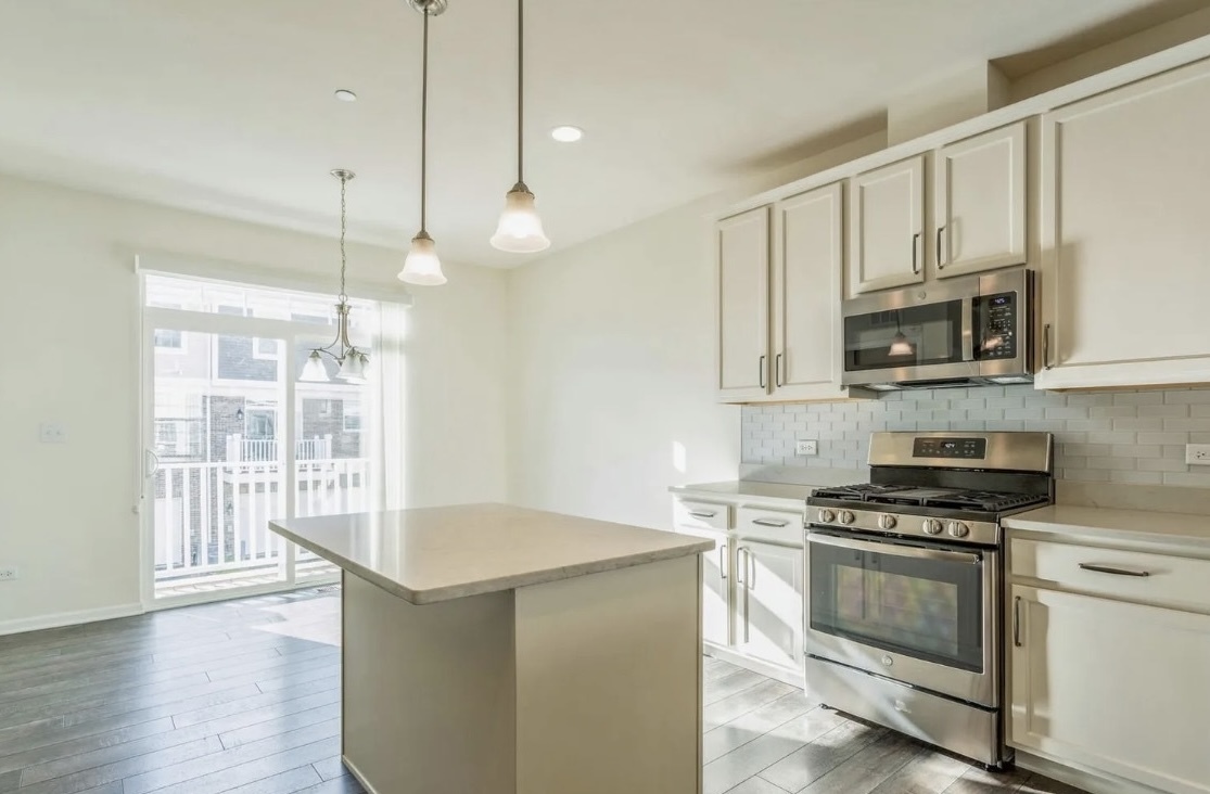 4443 Monroe Court Property Photo 4