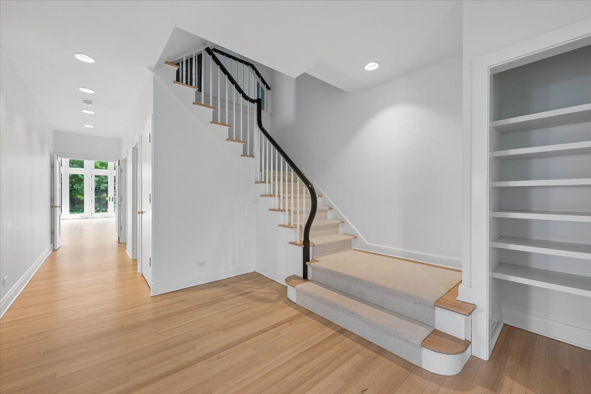 90 Kedzie Street Property Photo 11