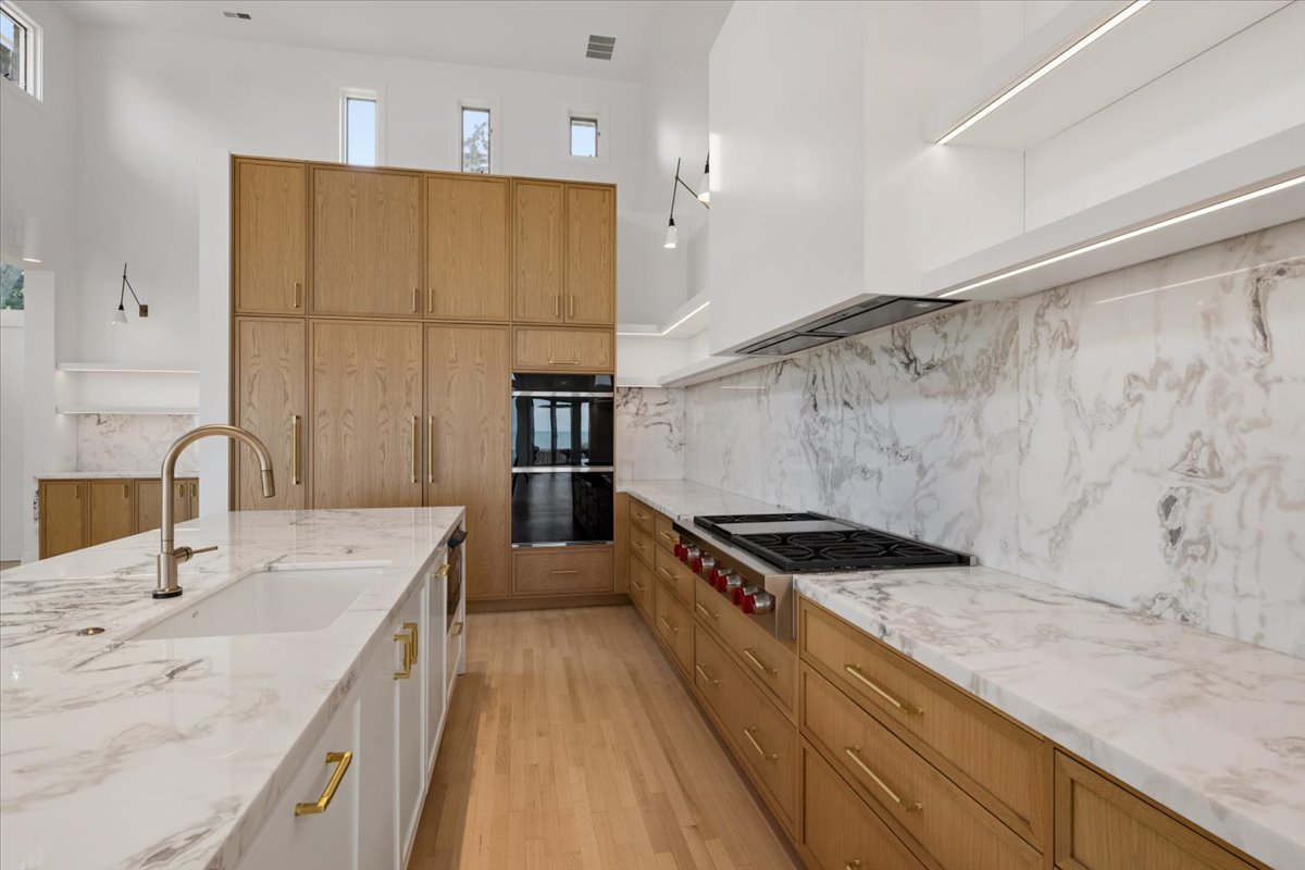 90 Kedzie Street Property Photo 16