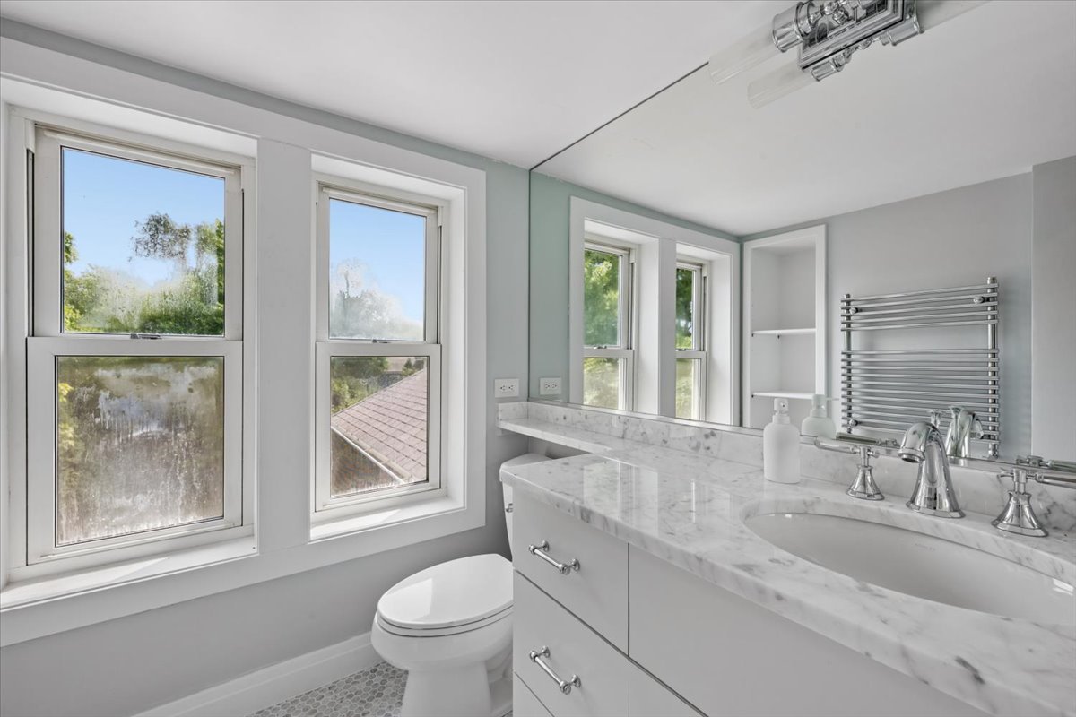 90 Kedzie Street Property Photo 41