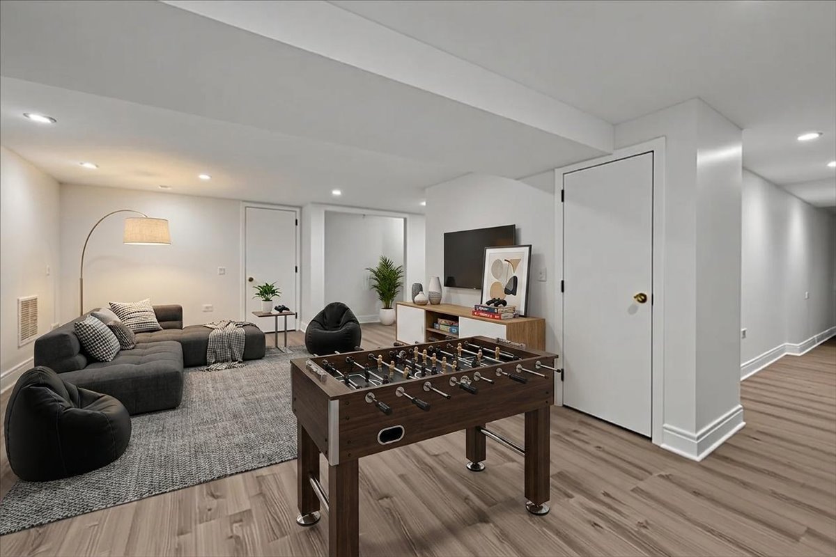 90 Kedzie Street Property Photo 44