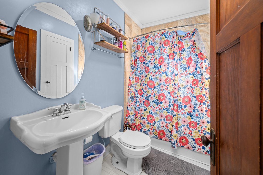 332 Forest Road Property Photo 23