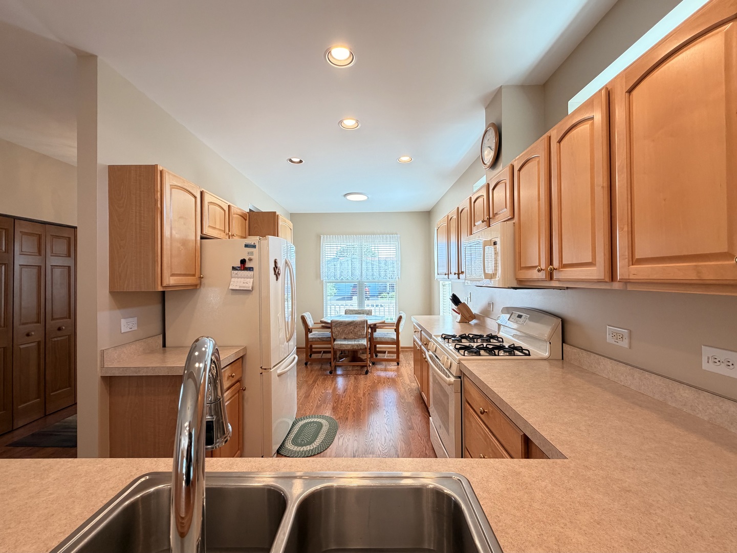 2 Suffolk Way Property Photo 7