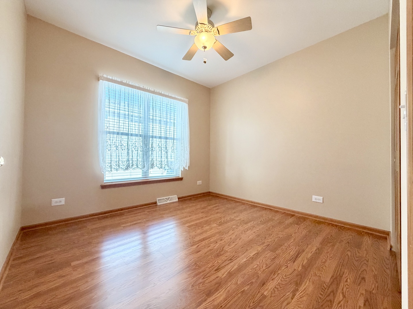 2 Suffolk Way Property Photo 16