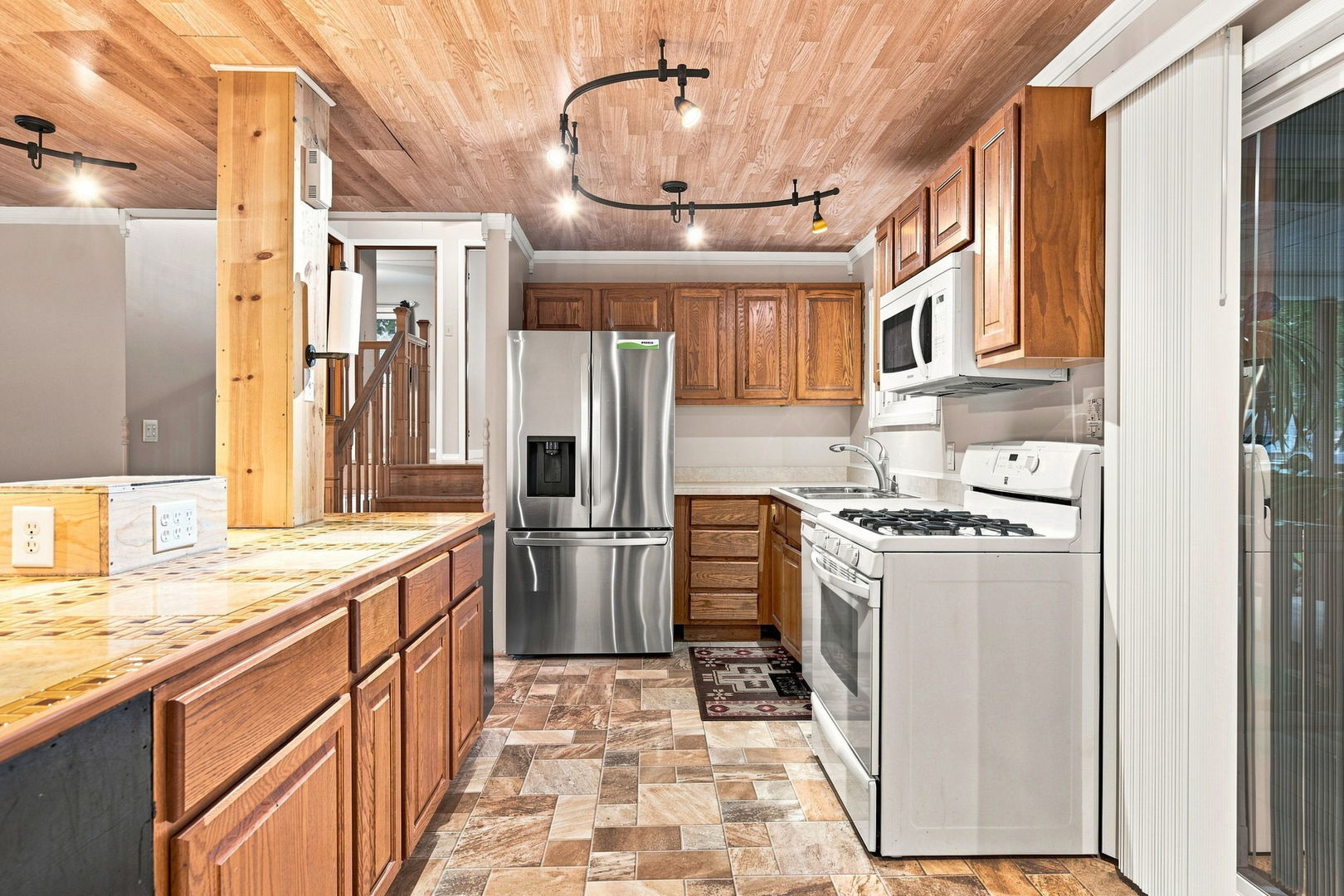 415 Maple Drive Property Photo 9