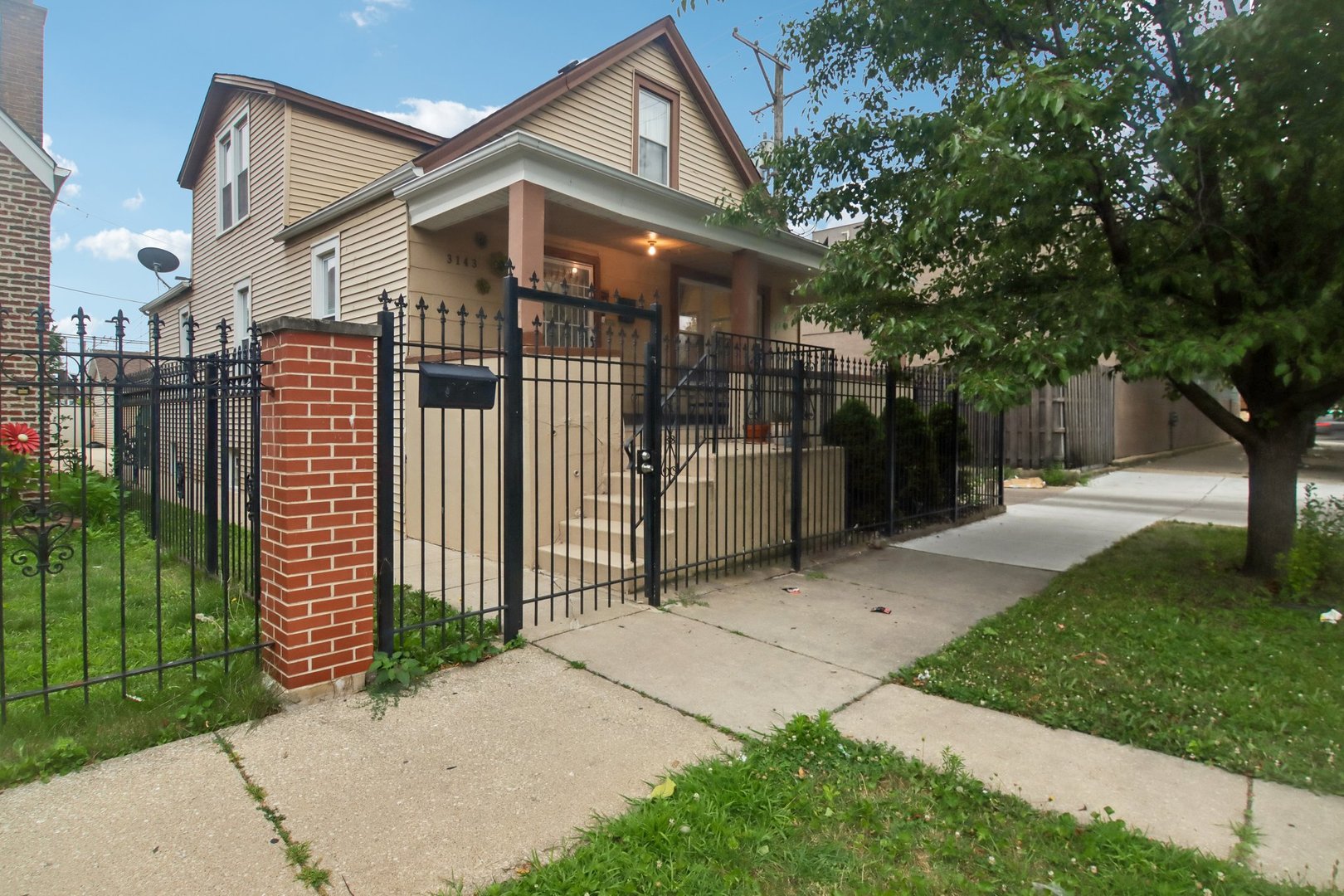3143 W 54th Place Property Photo 1