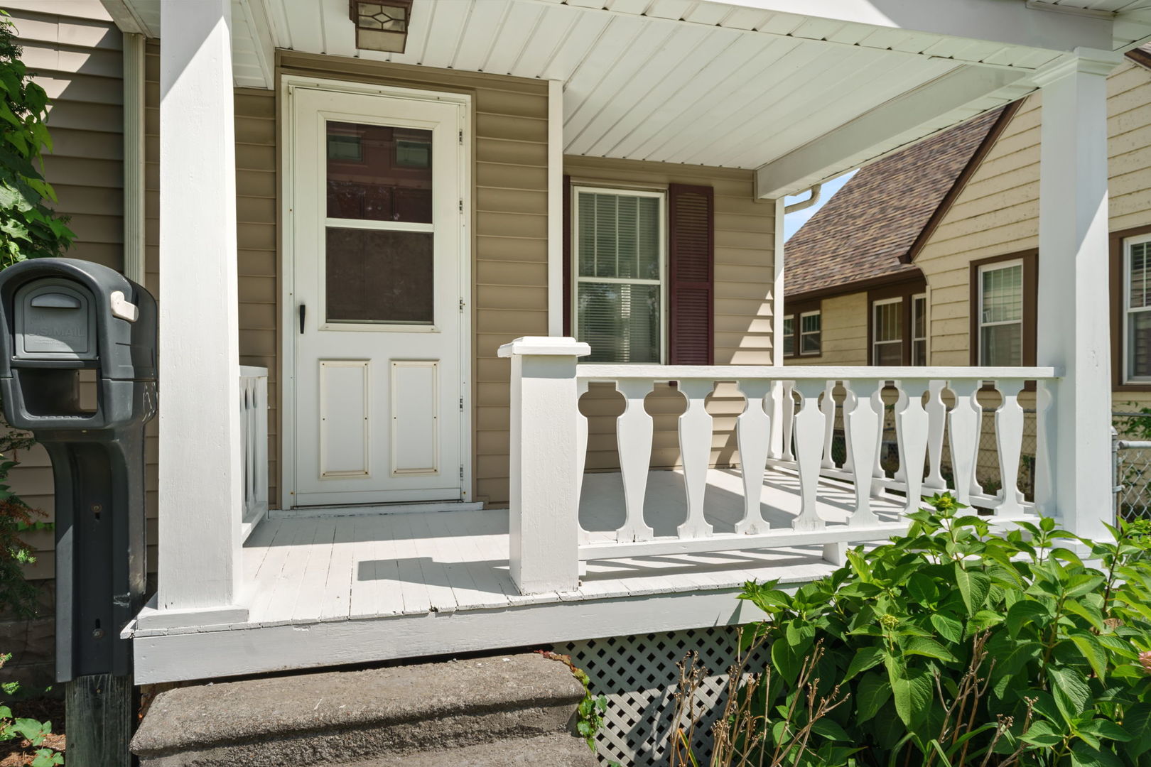 1841 43rd Street Property Photo 2